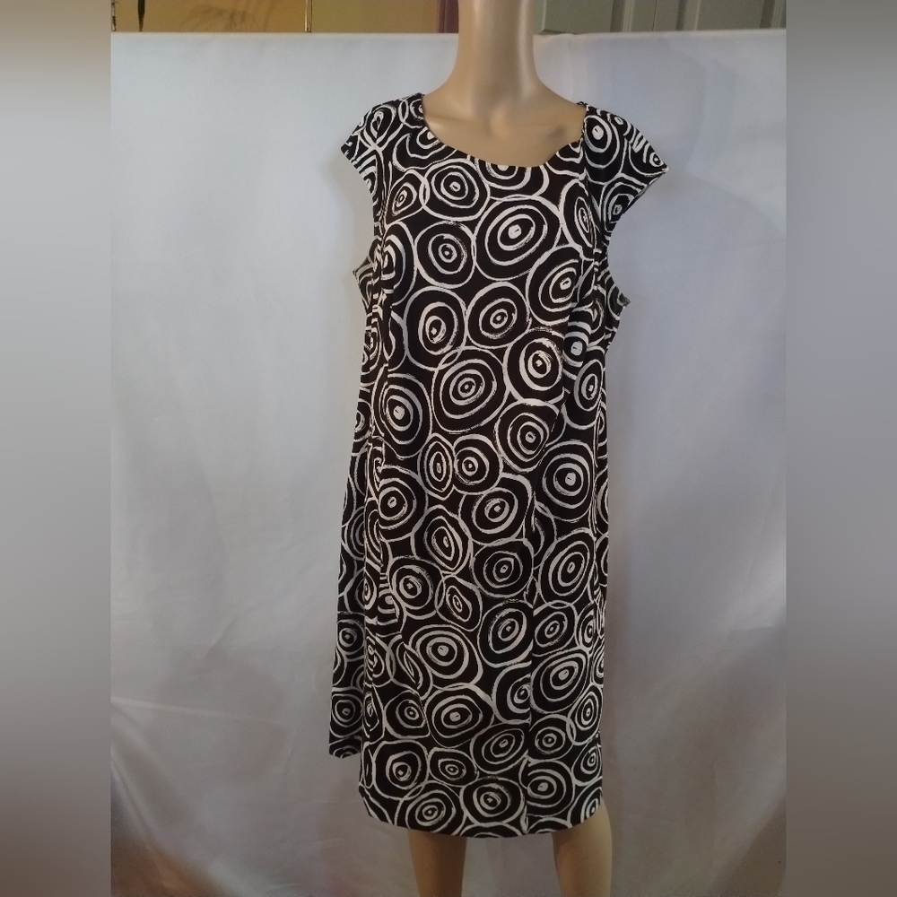 Kim Rogers Dress Size 16W Black White Geometric Print Shift Dress Plus Size Shor